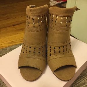 Flash Sale Wedge Heels